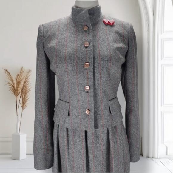 Vintage 80s Wool Pinstripe Skirt Suit Dark Academia 40s Style Power Suit S - Picture 6 of 12